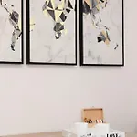 Leora Deluxe Apartamento *