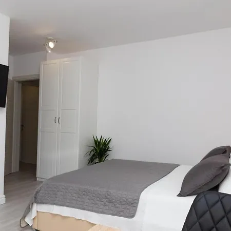 Leora Deluxe Appartamento