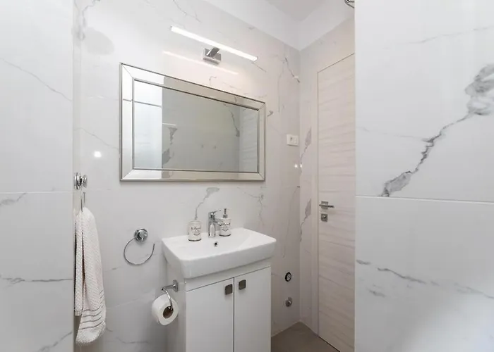 Leora Deluxe * Spalato