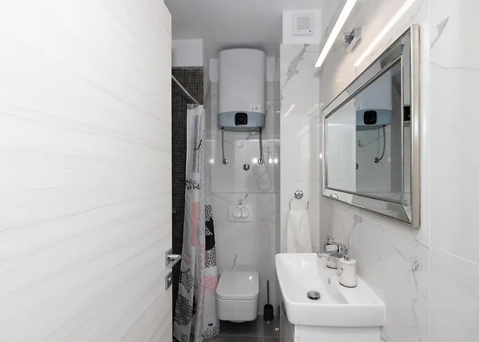 Leora Deluxe Апартаменти Спліт